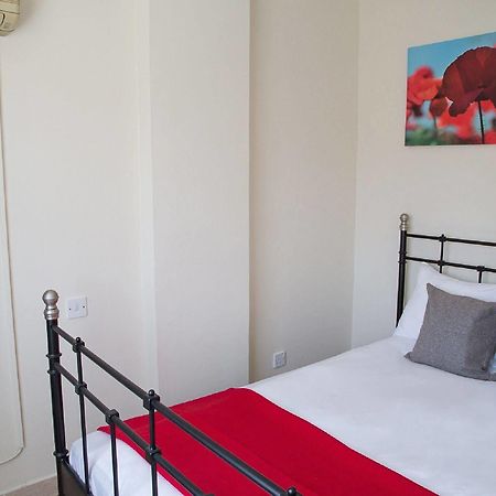 Paphos Love Nest Apartment Exteriör bild