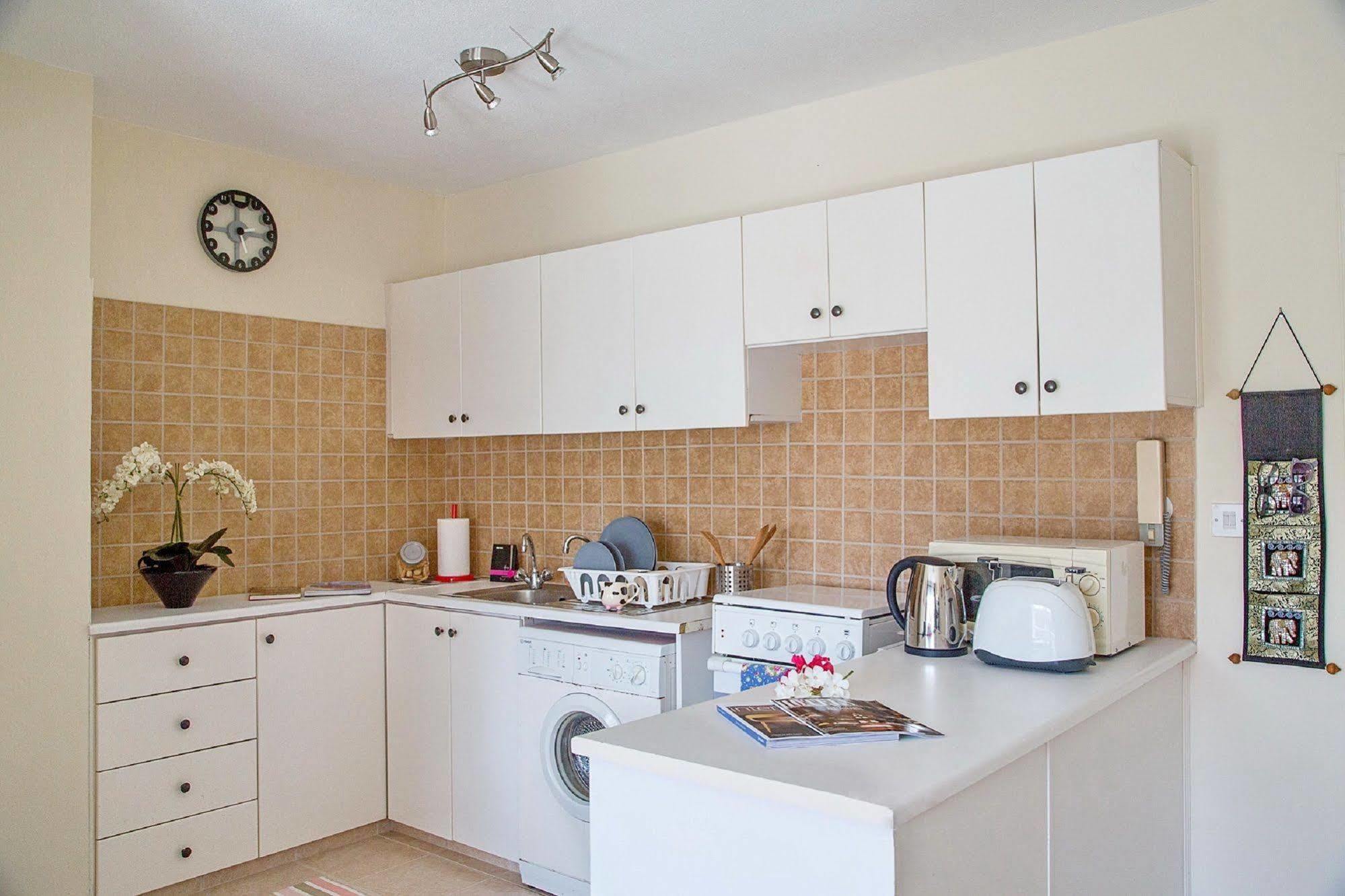Paphos Love Nest Apartment Exteriör bild